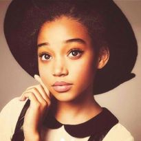 Little black girl with a hat